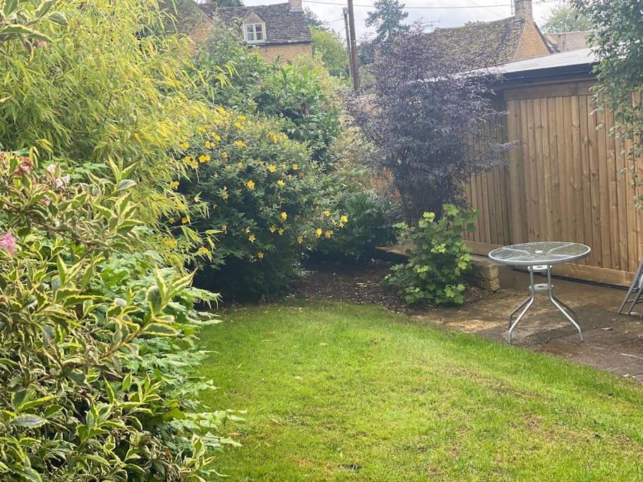 Villa Beautiful Cotswold Couples Retreat à Bourton-on-the-Water Extérieur photo